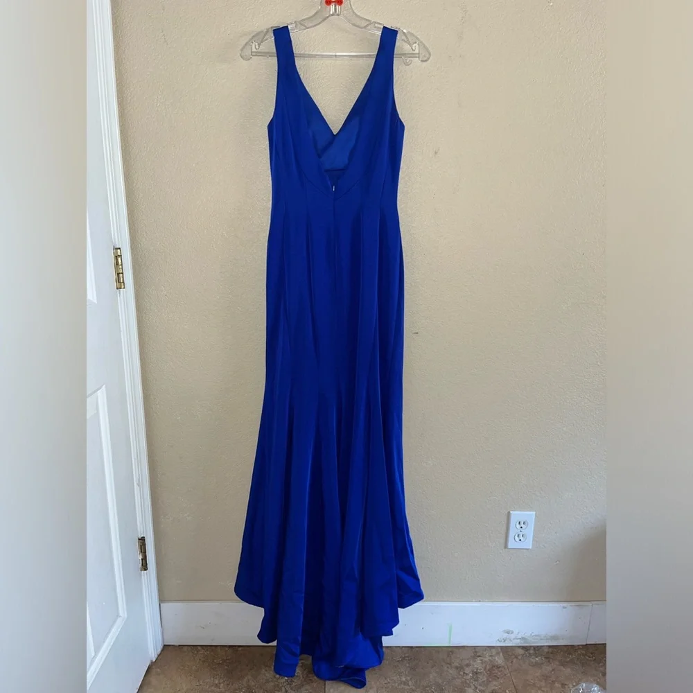 PROM DRESS - Picture 2 of 4